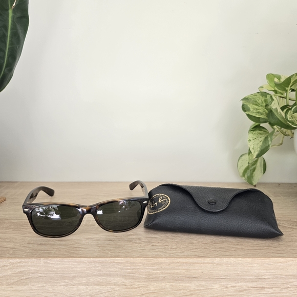 RAY-BAN "NEW WAYFARER" SUNGLASSES POLARIZED - Picture 2 of 8